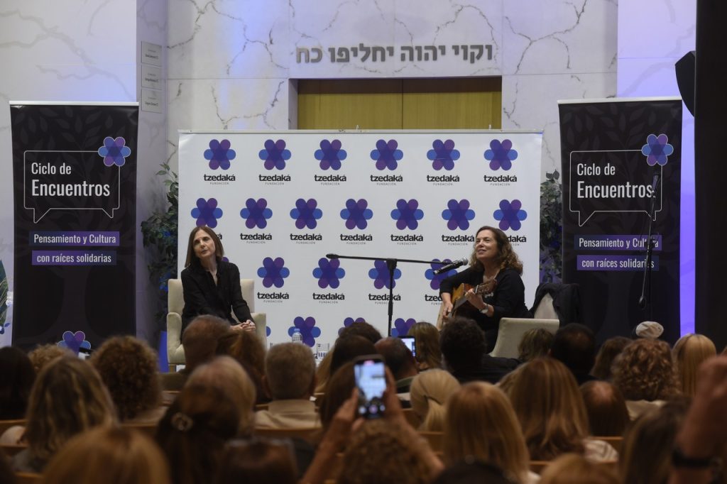 Sandra Mihanovich y Silvina Chediek en el Ciclo de Encuentros de Fundación Tzedaká